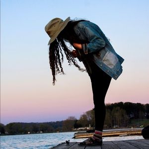 Meet your Posher, Seforah